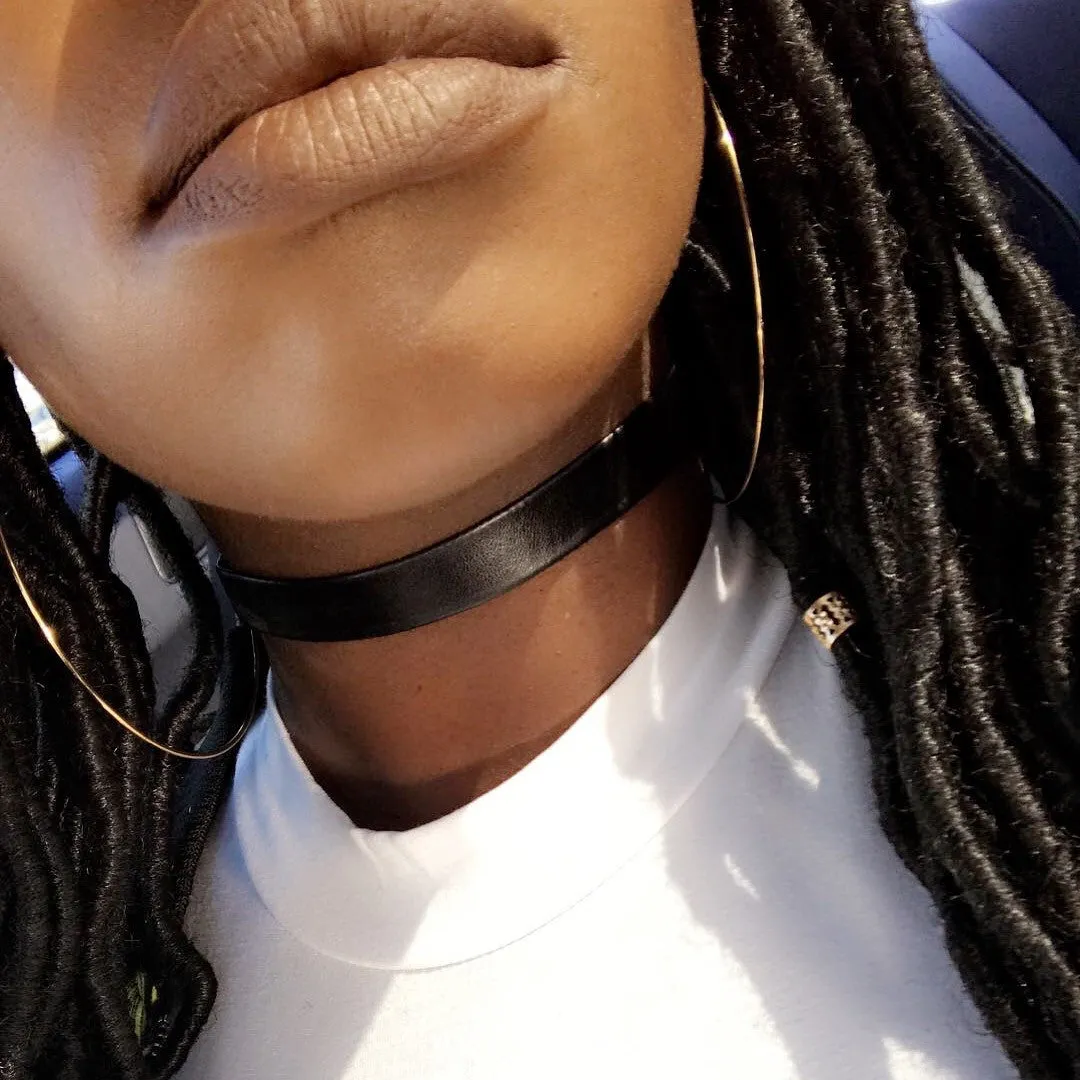 Amber R Leather Choker