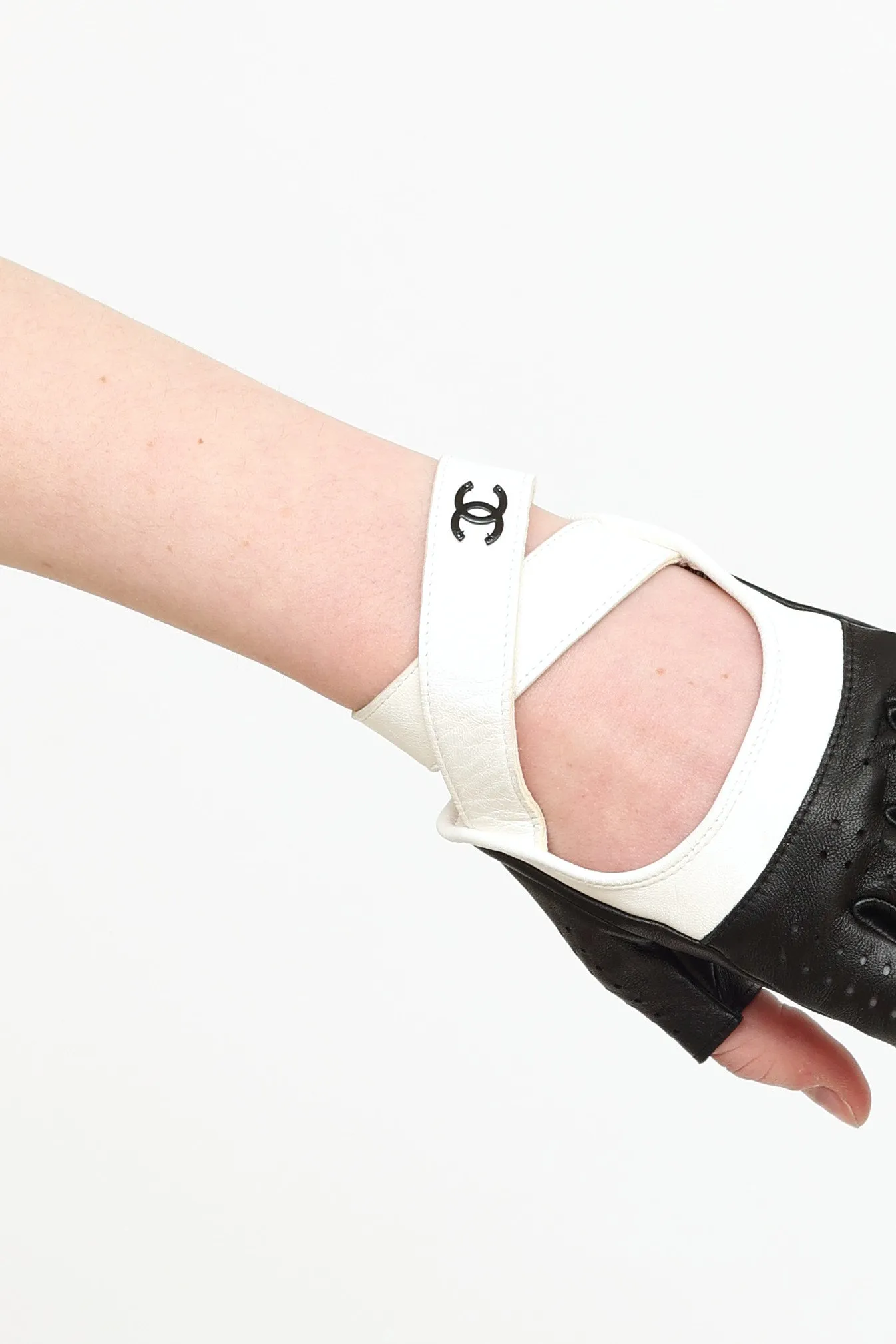Cruise 2014 Black & White Leather Driving Glove