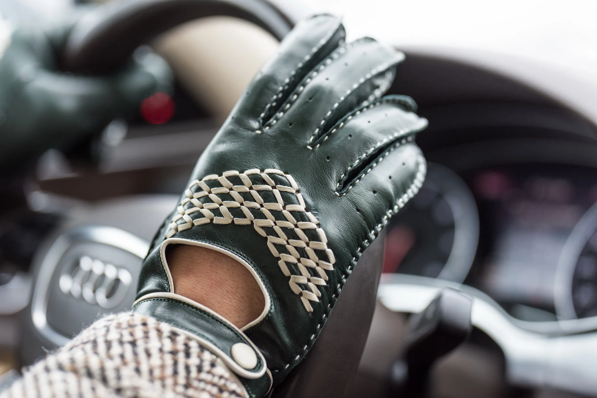 Racing Green & Cream Leather Driving Gloves