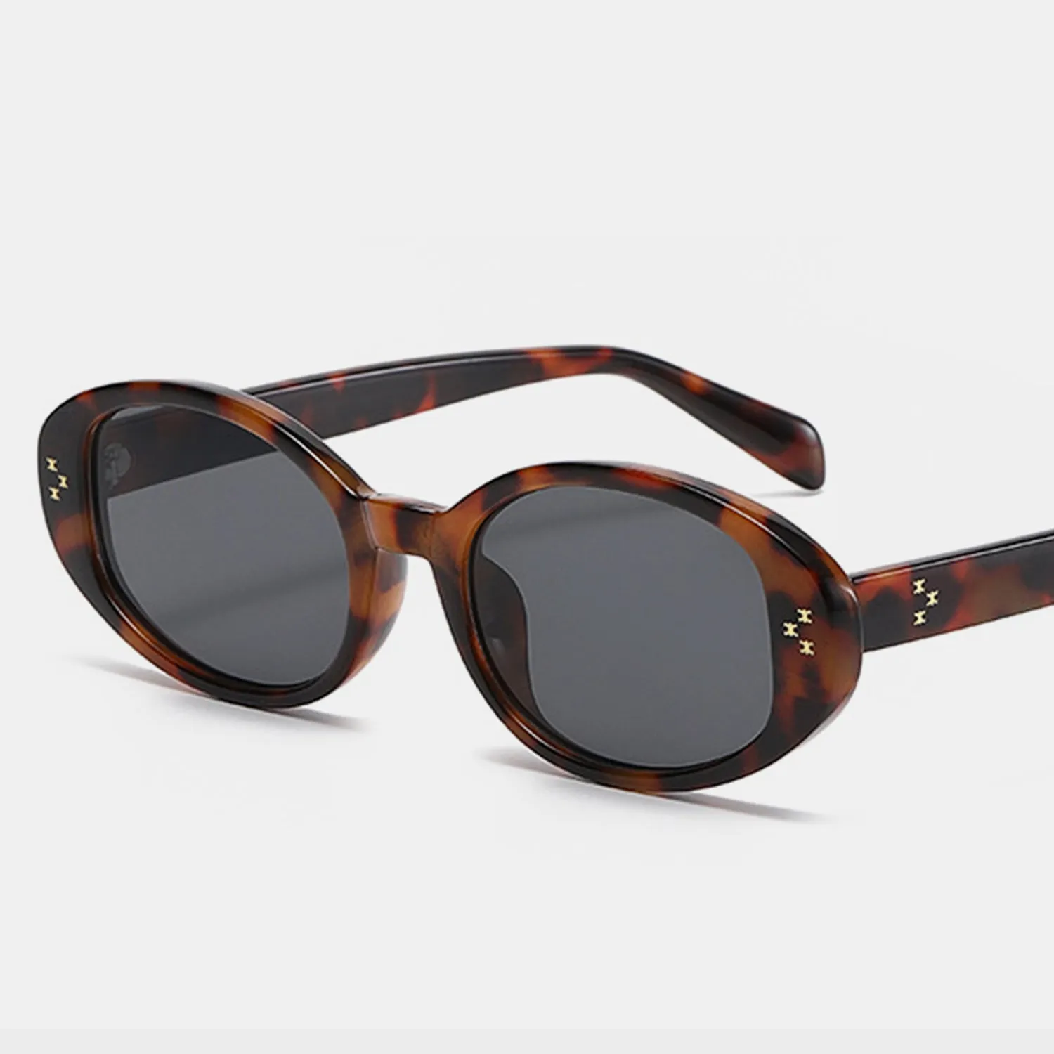 TEEK - Styled Oval Frame Oval Sunglasses