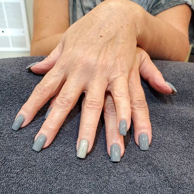 Whisper * CND Shellac
